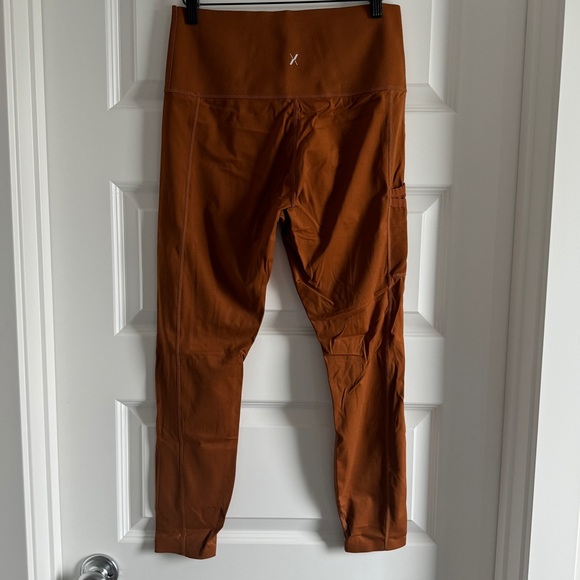 Knix Stashable Pocket Leggings - Picture 2 of 3